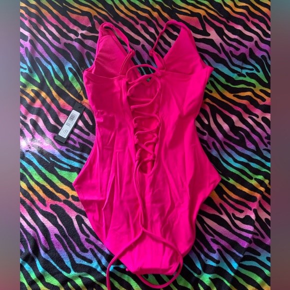 Swim Nwt Ta3 Swim Plungey Sculpting Swimsuit Poshmark